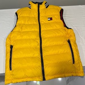 Tommy Hilfiger reversible down vest Men’s Size Large